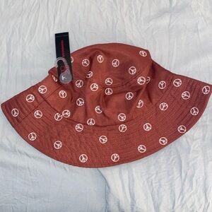 No boundaries bucket hat